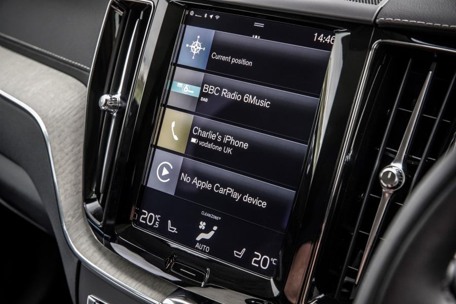 Детали интерьера Volvo XC60 D4 Inscription 2017 года  (UK) (фото 161 из 172)